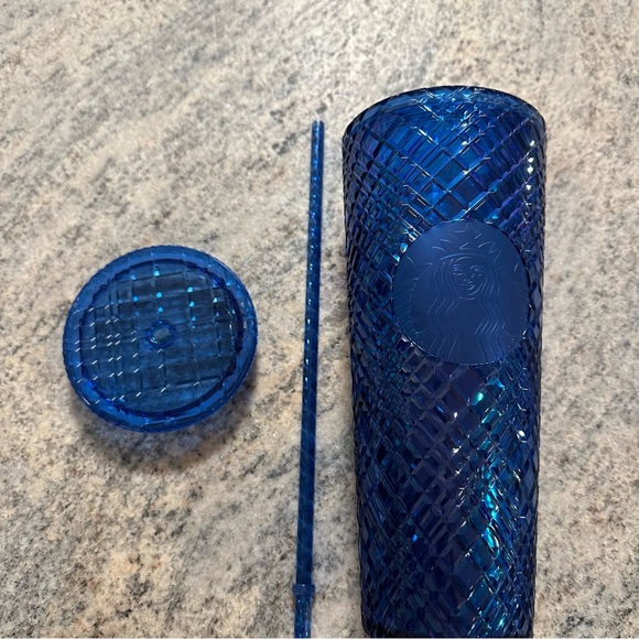 Starbucks Holiday 2022 Limited Azure Blue Tumbler Venti 24oz - Picture 4 of 6